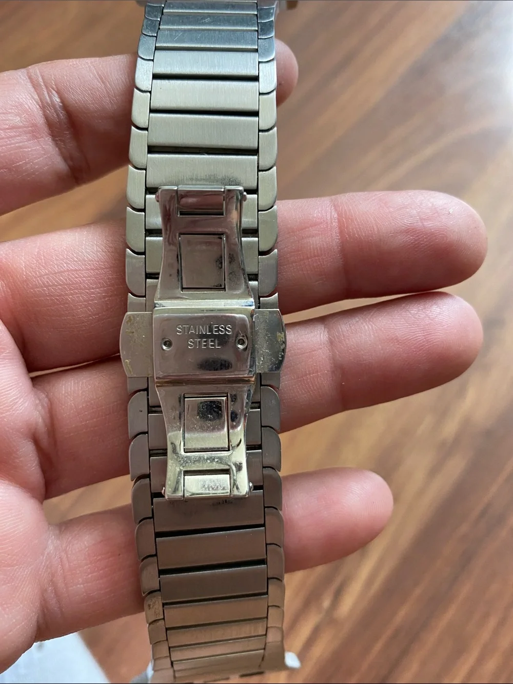 Apple premium gray